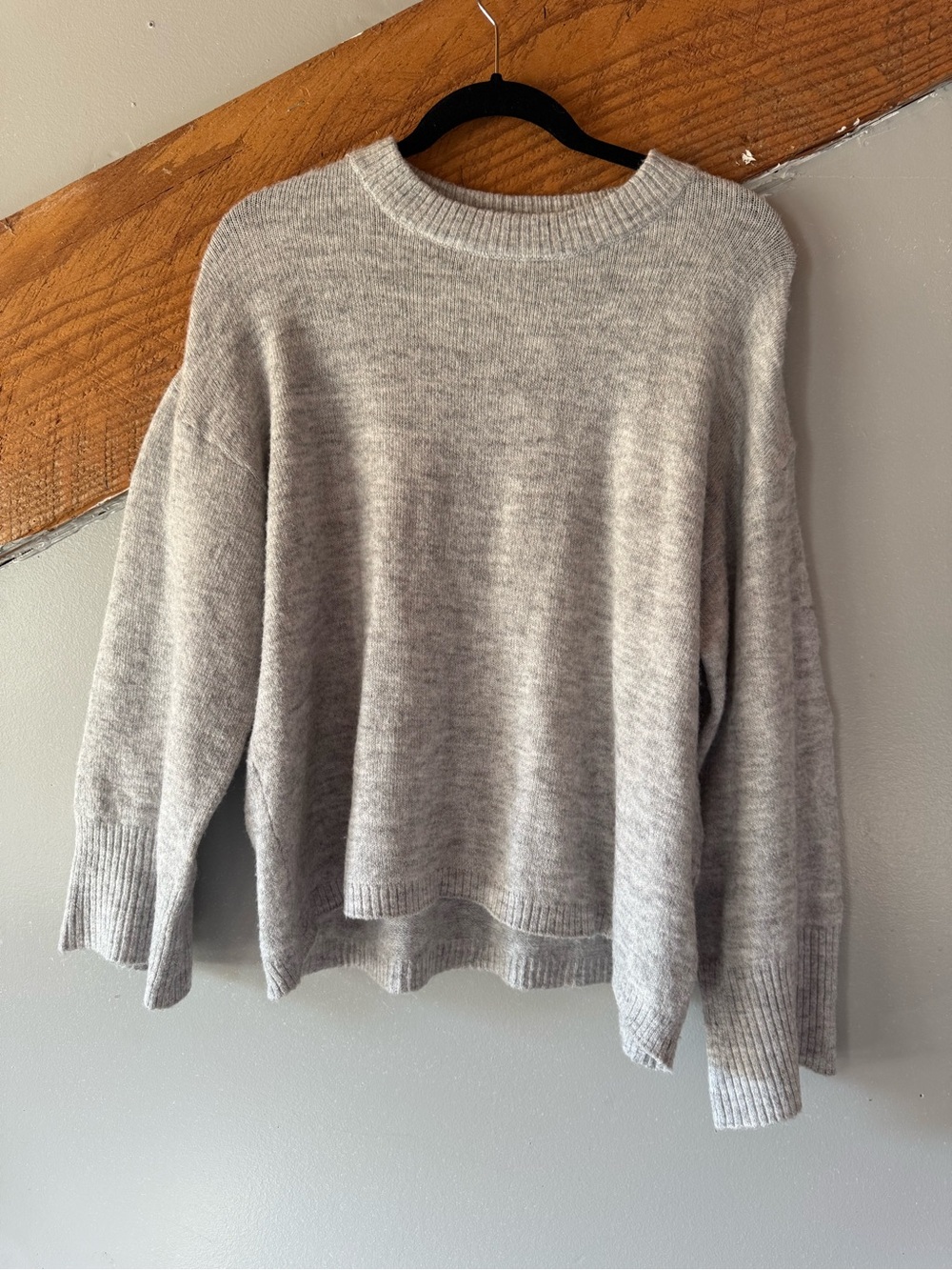 H&M Relaxed Crewneck Sweater in Heather Gray